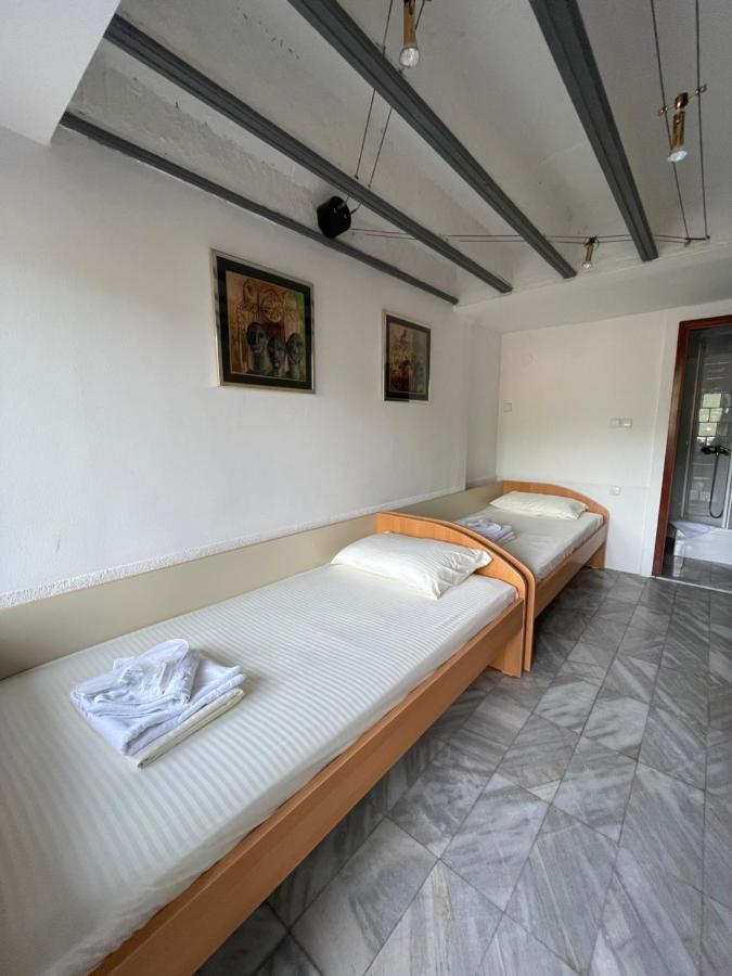 Apartments Evelyn Охрид Екстер'єр фото